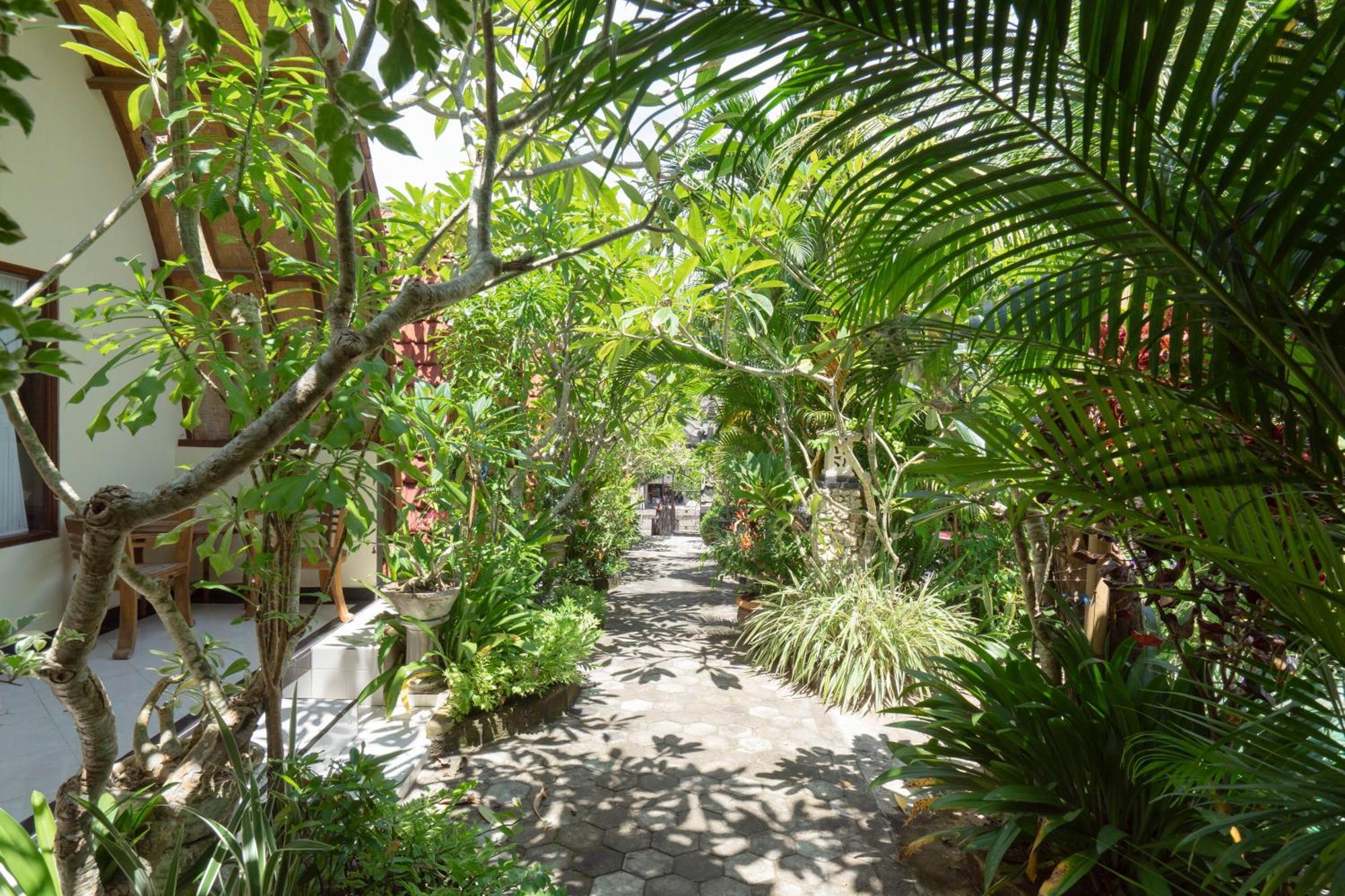 Ratu Cottage By Ourstory Travels Batununggul Eksteriør billede